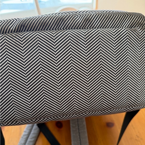 Jujube Black and White Chevron Backpack Diaper Bag Baby Bag Insulated - Picture 8 of 9